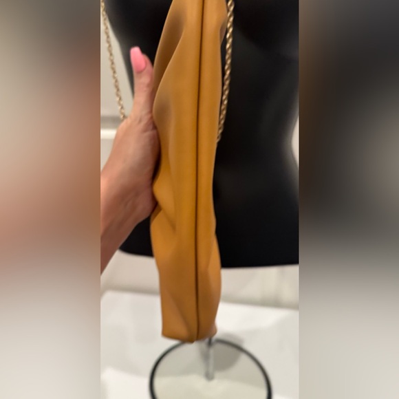 Sweetv Gorgeous Gaux Leather Chic Tan Clutch with Gold Chain - Picture 3 of 4